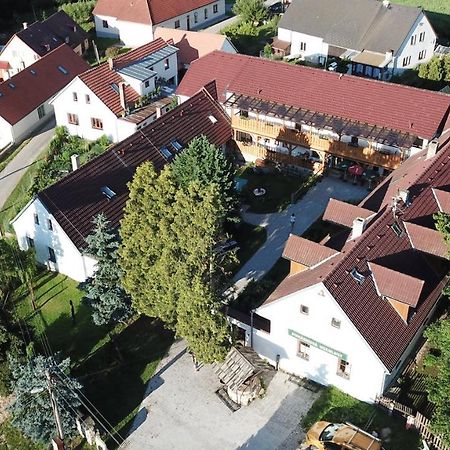 Hotel Soukromá rezidence Pohádková usedlost Lovětín Exterior foto