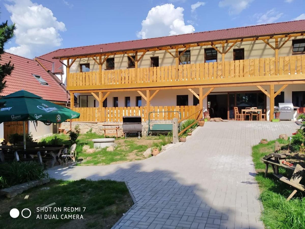 Hotel Soukromá rezidence Pohádková usedlost Lovětín Exterior foto